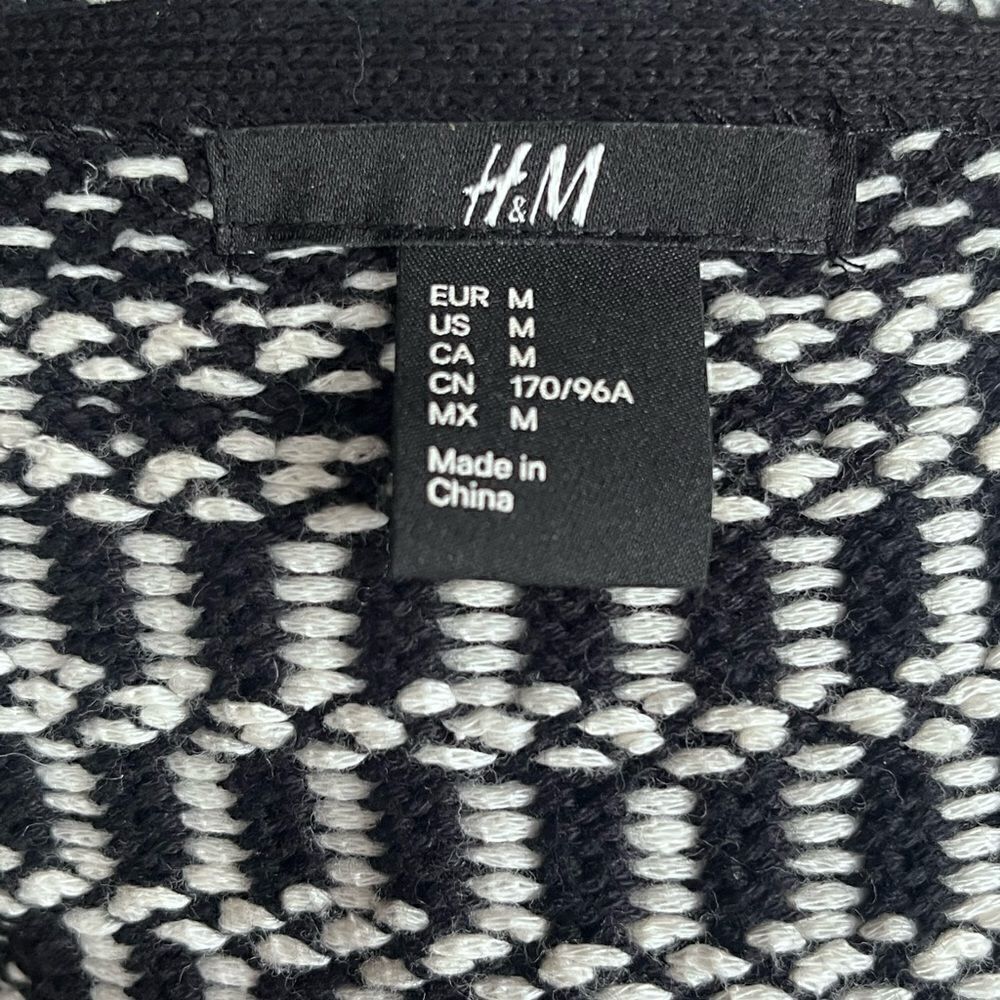H&M Geo Pattern Open Front Black & White Knit Car… - image 7